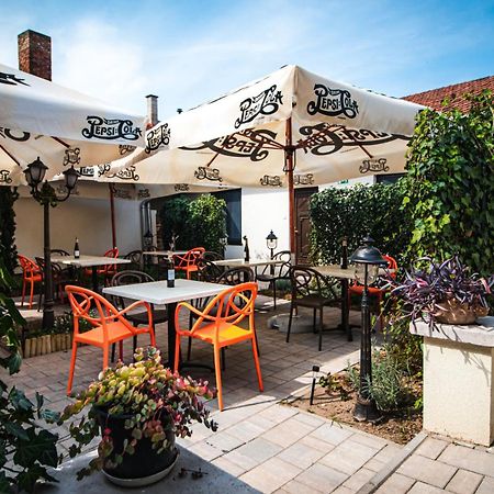 Fakapu Pince Es Panzio Bed & Breakfast Tokaj Ngoại thất bức ảnh